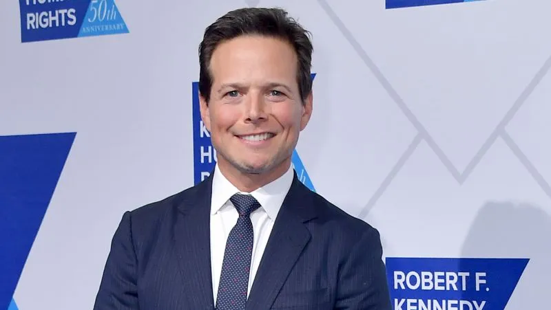 斯科特沃爾夫 (Scott Wolf) 將取代小弗雷迪普林茲 (Freddie Prinze Jr.) 出演 CW 南茜德魯 (Nancy Drew) 系列劇