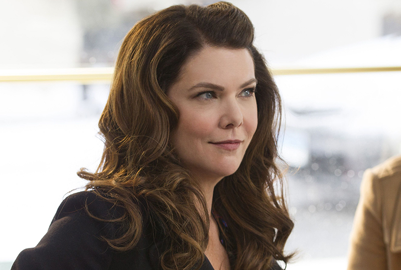 勞倫·格雷厄姆 (Lauren Graham) 在 Disney+ 的《The Mighty Ducks》系列中擔任新教練