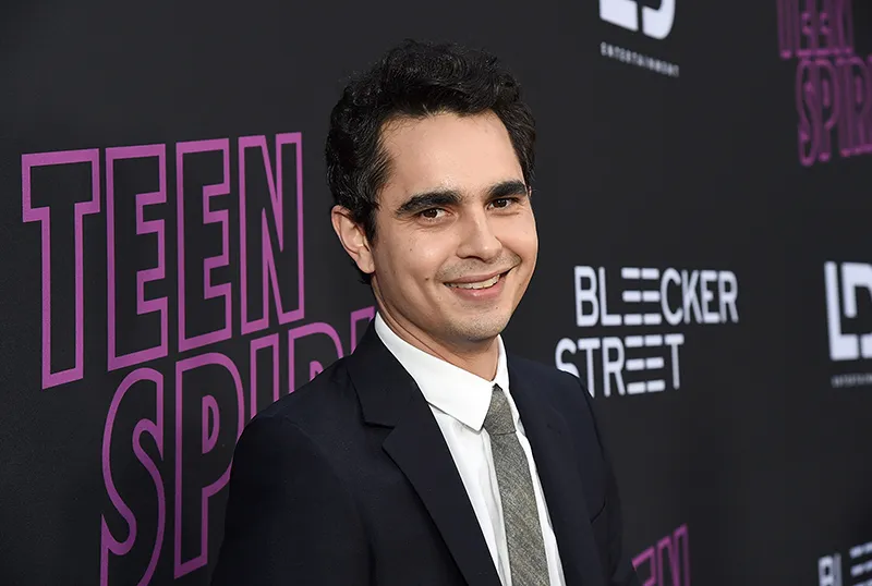 Max Minghella 到 HBO Max 的 Helm Shell