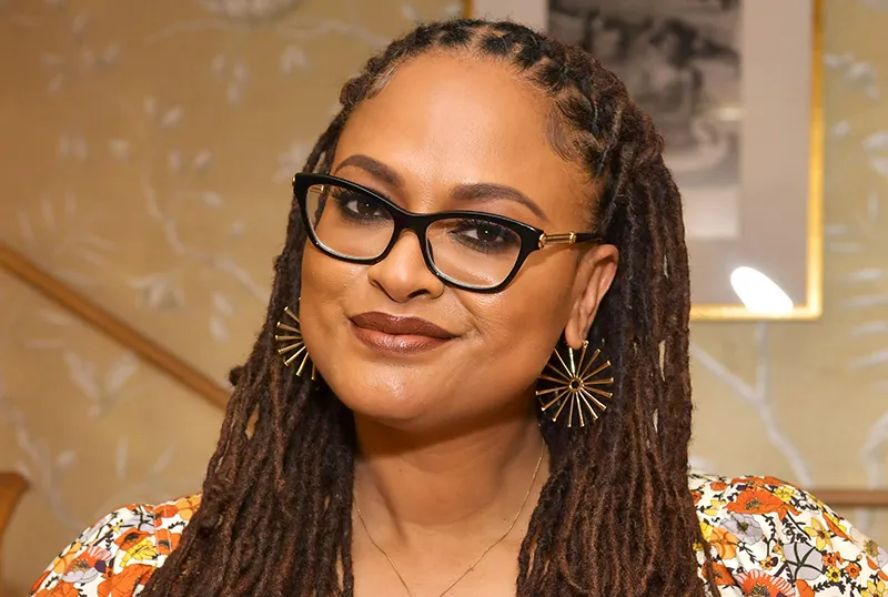 種姓：艾娃杜威內 (Ava DuVernay) 在 Netflix 編劇和導演改編作品