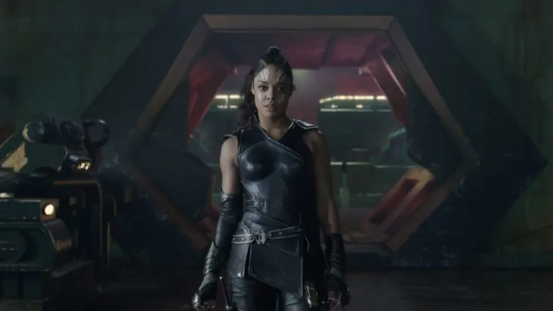 《雷神索爾 4》：泰莎湯普森 (Tessa Thompson) 調侃 MCU 新舊角色的愛情與雷霆