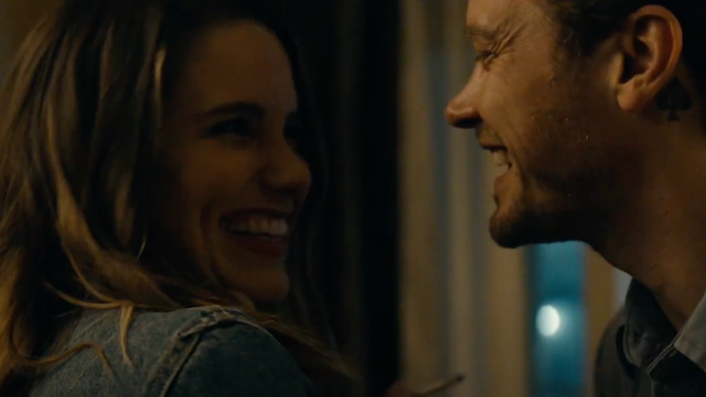 由 Michael Dorman 和 Sophia Bush 主演的獨家 Hard Luck 情歌剪輯